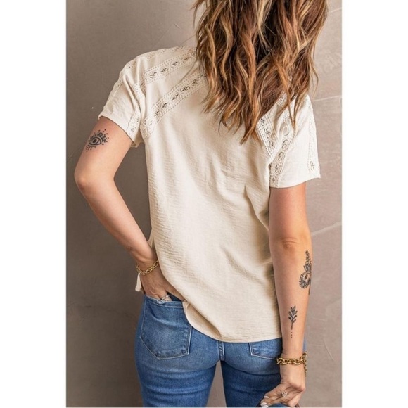 Cupshe Blouse with Crochet details and Agoya Shell Buttons Size M - Picture 2 of 8